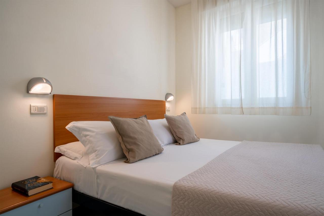 Residence Capitol Cattolica Esterno foto