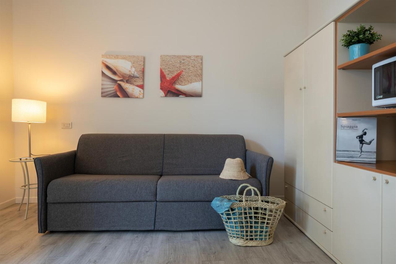 Residence Capitol Cattolica Esterno foto