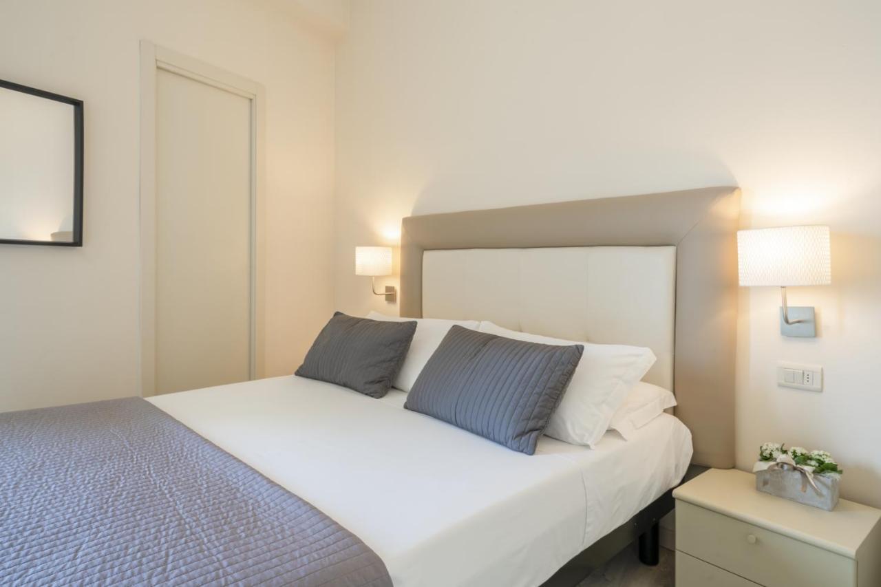 Residence Capitol Cattolica Esterno foto