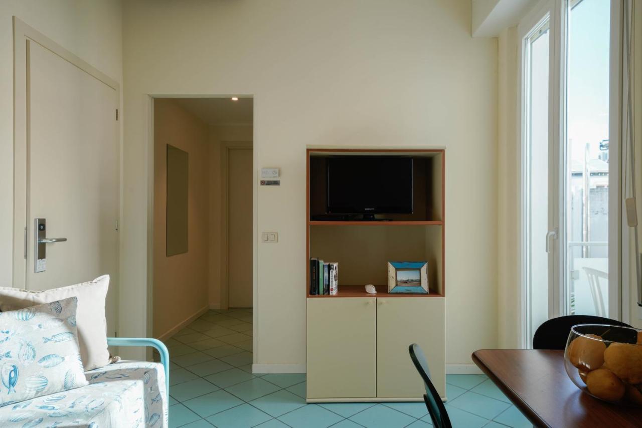 Residence Capitol Cattolica Esterno foto