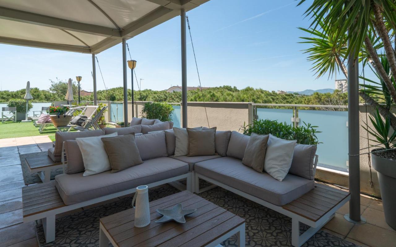 Residence Capitol Cattolica Esterno foto
