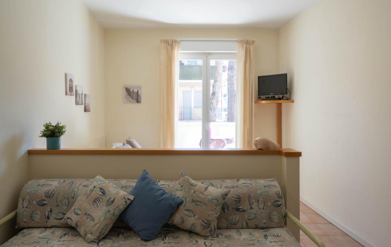 Residence Capitol Cattolica Esterno foto